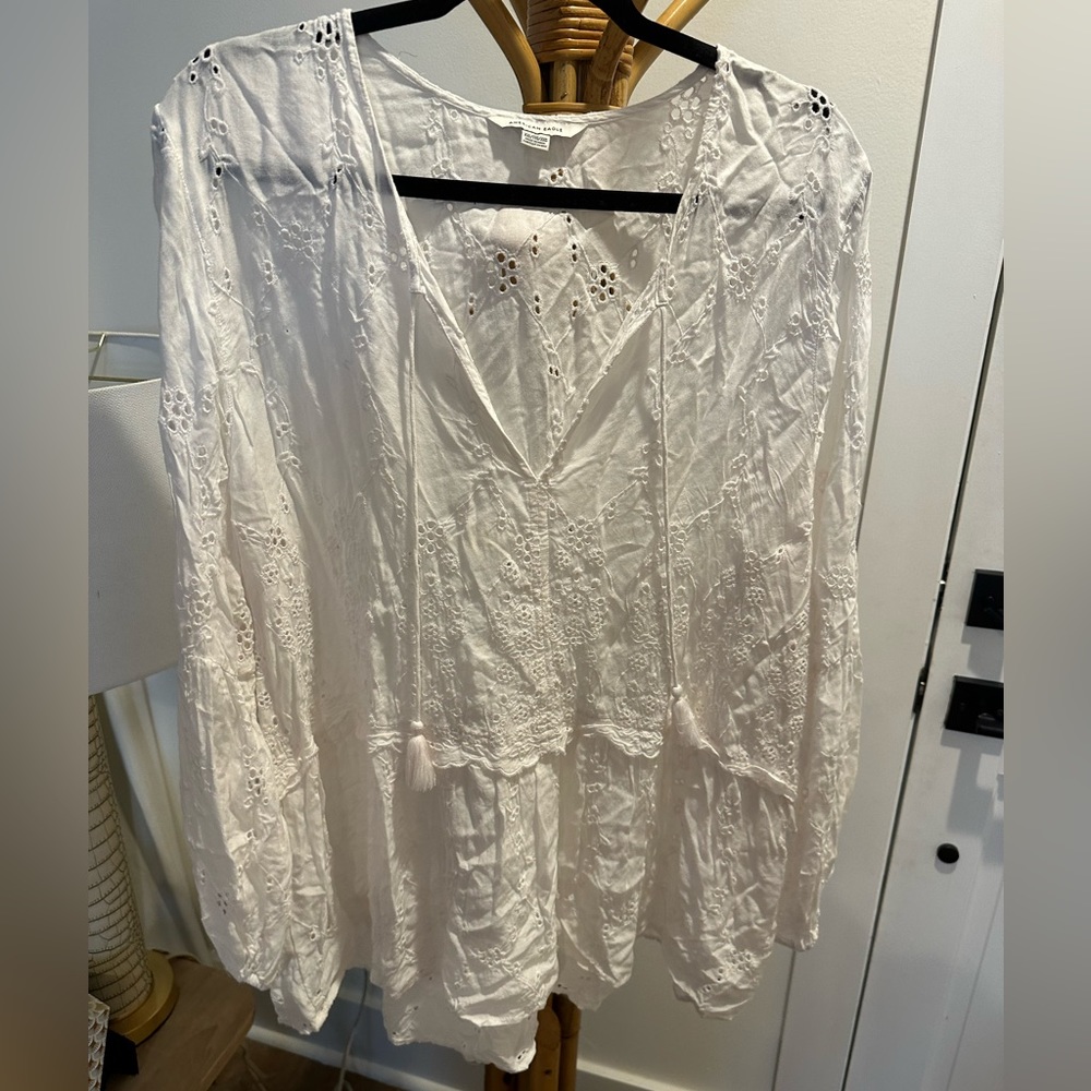 American Eagle eyelet top